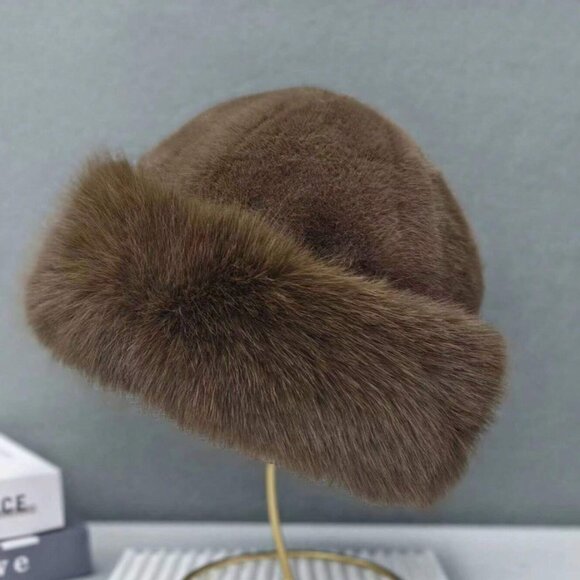 Brown Faux Fur Winter Bucket Hat - Picture 4 of 4